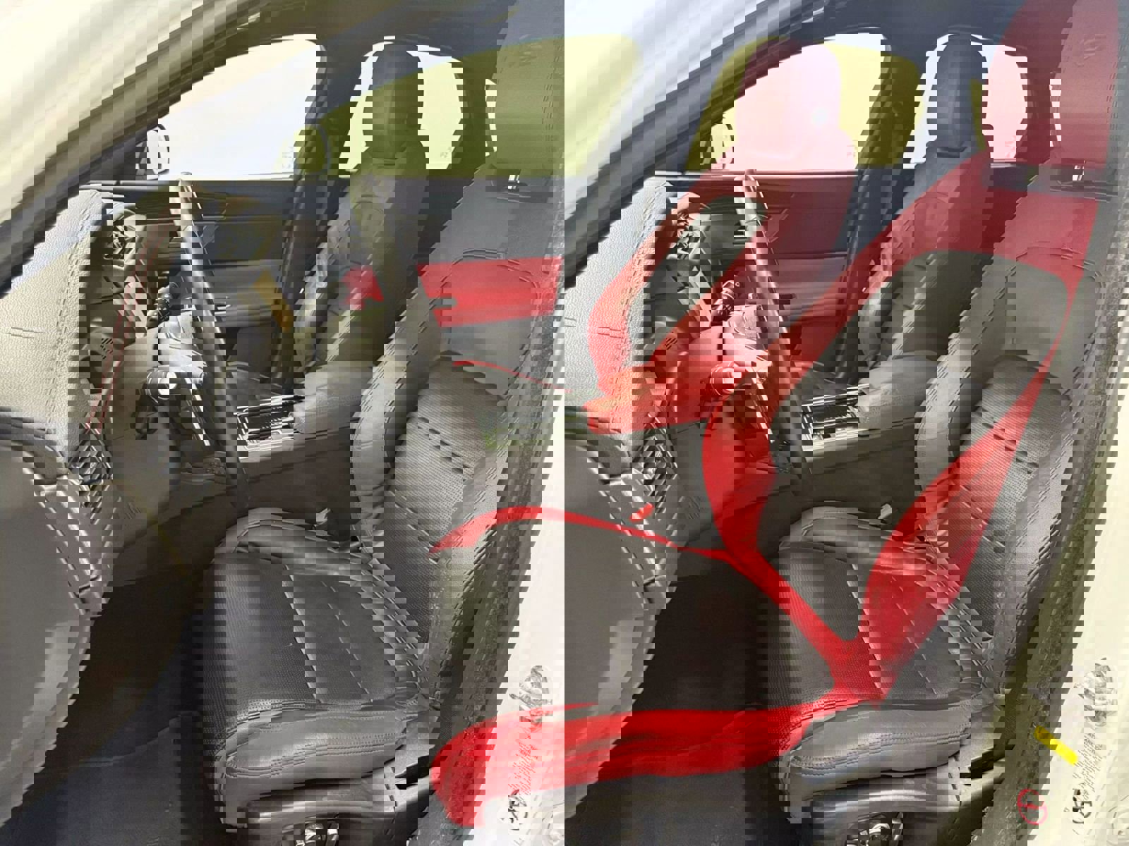 Used 2018 Jaguar XF S image 15