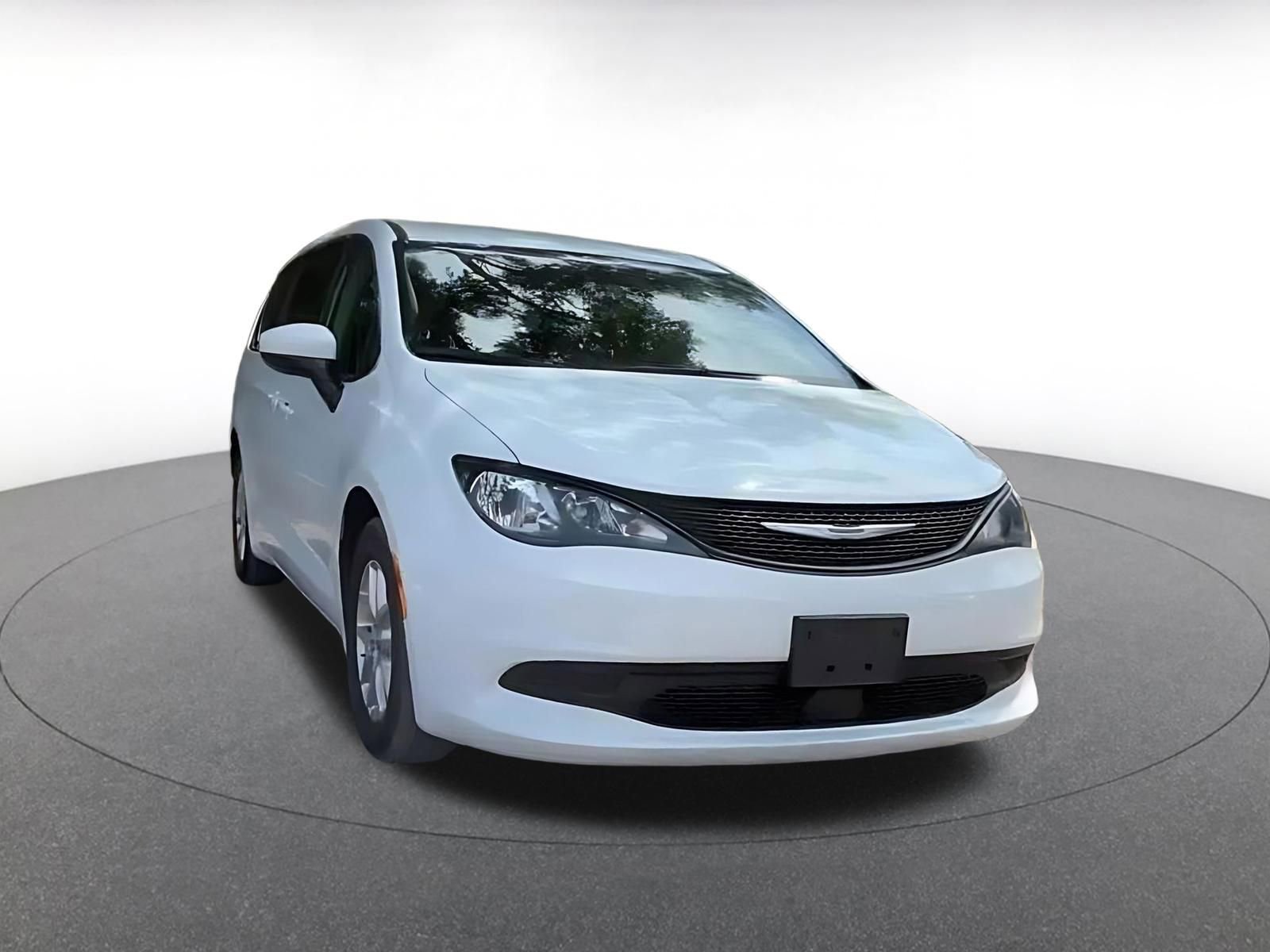 Used 2023 Chrysler Voyager LX FWD video 2