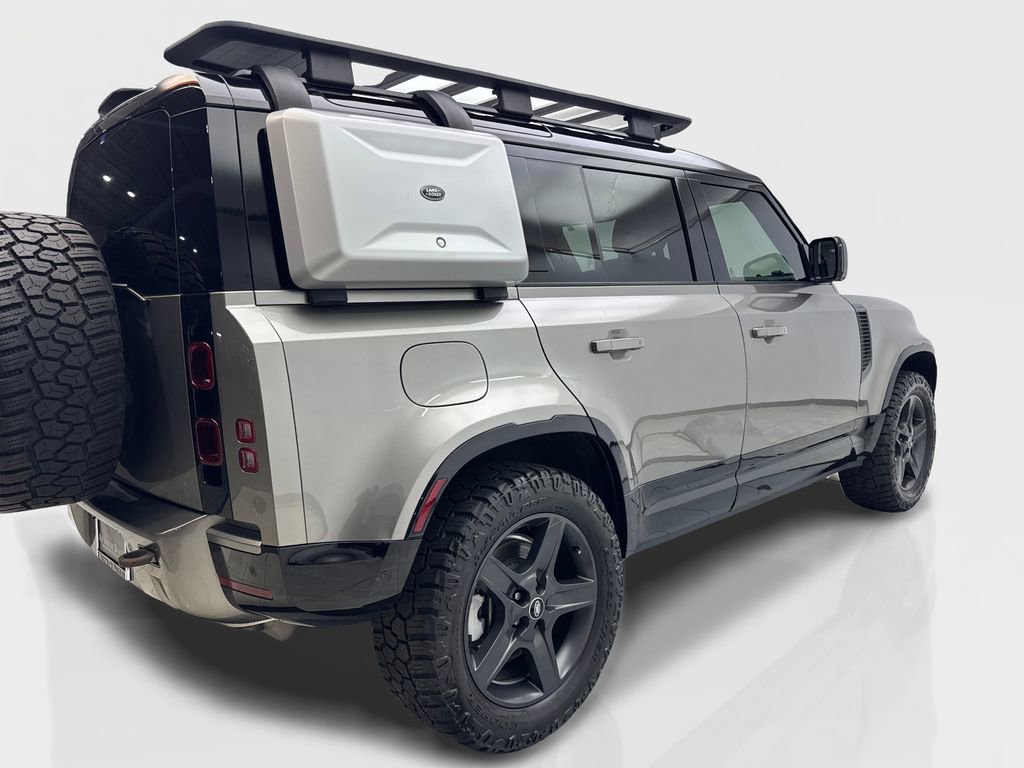 Used 2023 Land Rover Defender 110 X-Dynamic SE AWD/4WD image 13