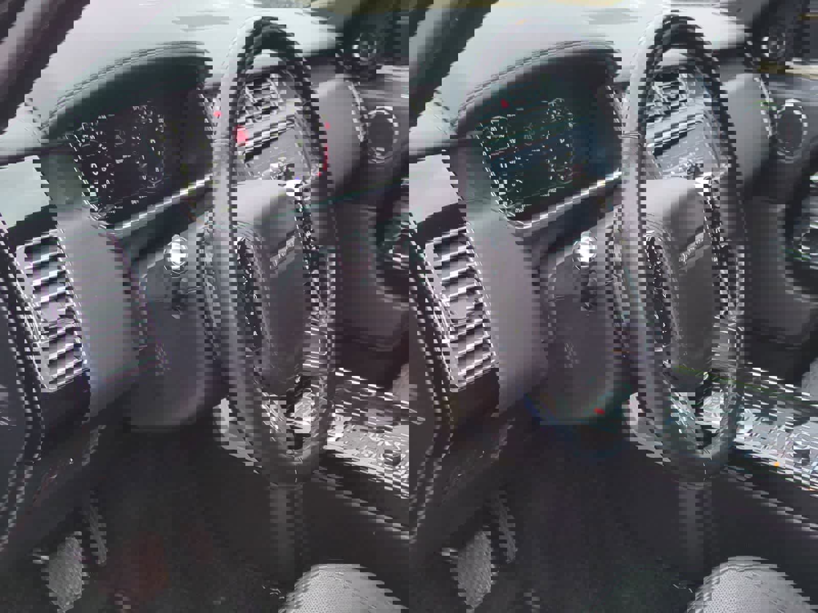 Used 2018 Land Rover Range Rover Long Wheelbase Supercharged image 10