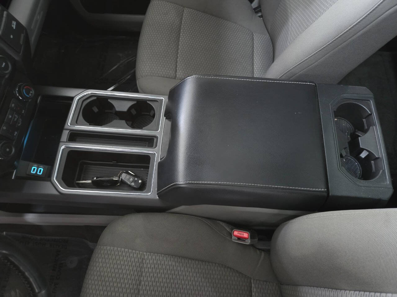 Used 2017 Ford F150 XLT w/ Equipment Group 302A Luxury AWD/4WD image 21