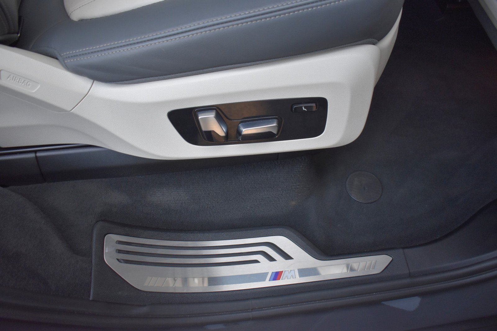 Used 2023 BMW X7 M60i AWD/4WD image 48