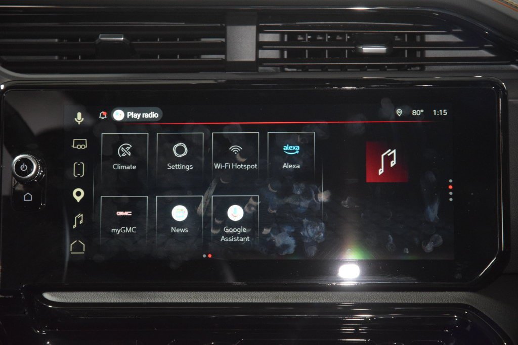 Used 2025 GMC Sierra 1500 AT4 w/ AT4 Premium Package AWD/4WD image 35