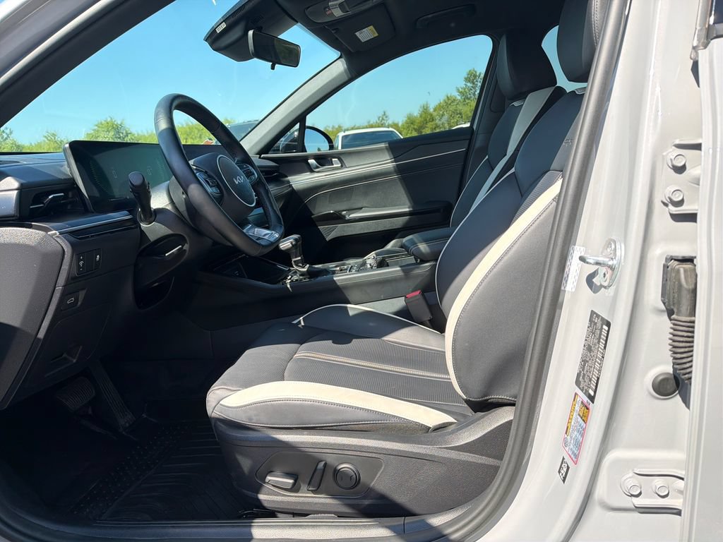 Used 2025 Kia K5 GT-Line AWD/4WD image 25