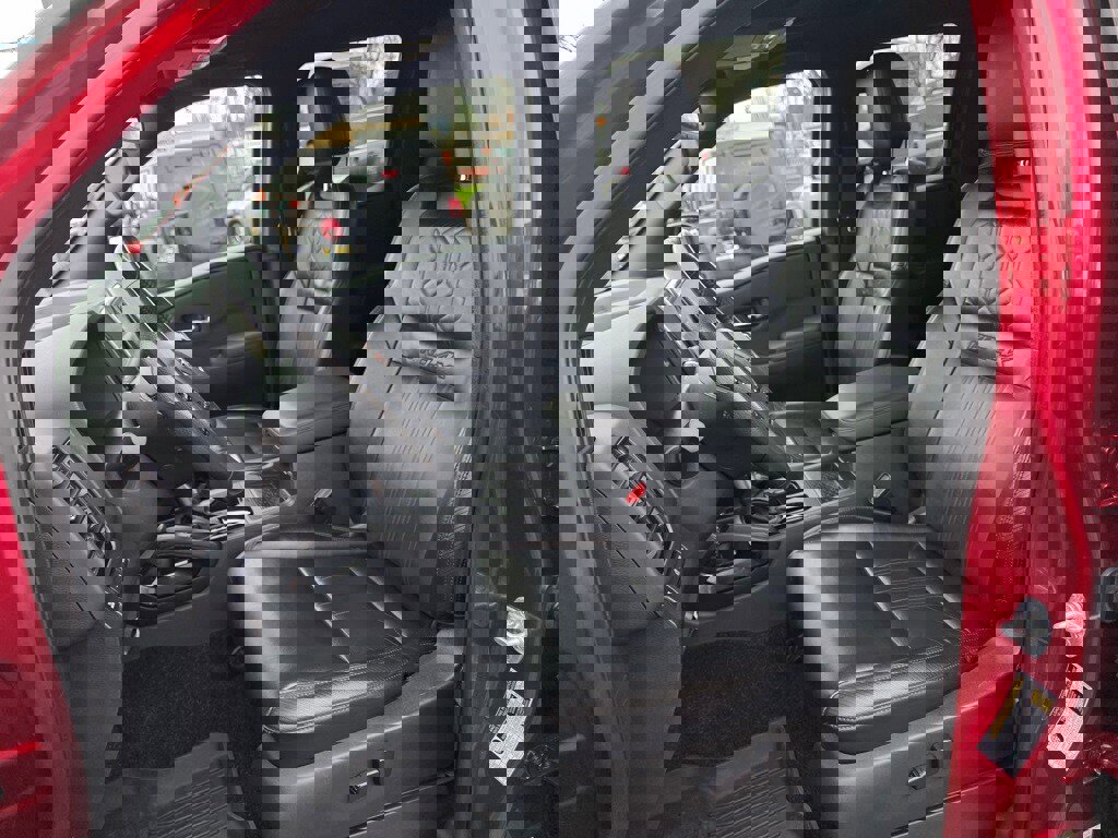 Used 2022 Nissan Frontier PRO-4X w/ Pro-4X Premium Package image 4