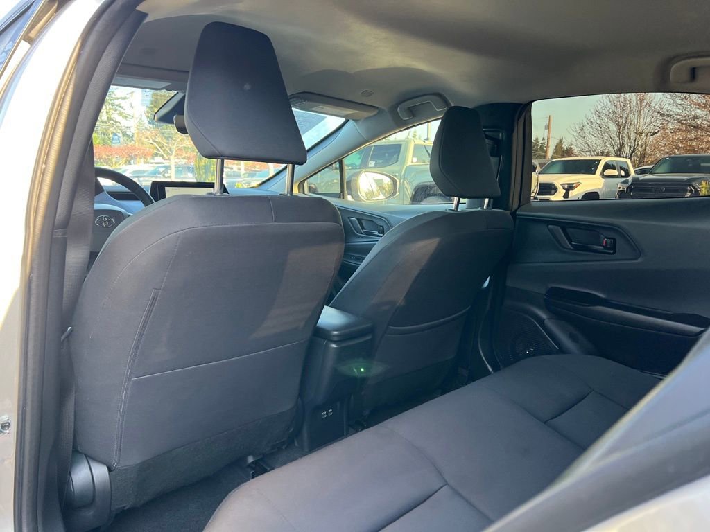 Used 2025 Toyota Prius LE image 12