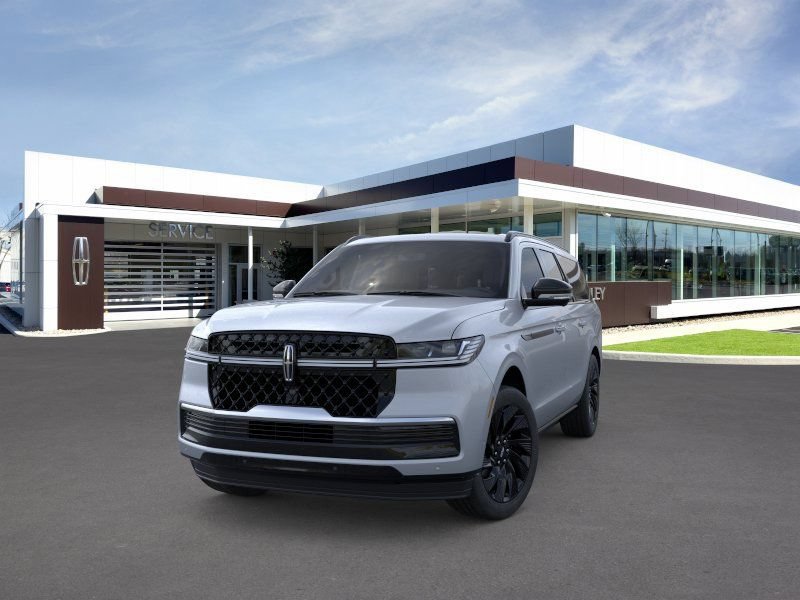 New 2026 Lincoln Navigator L Reserve w/ Jet Appearance Package AWD/4WD image 2