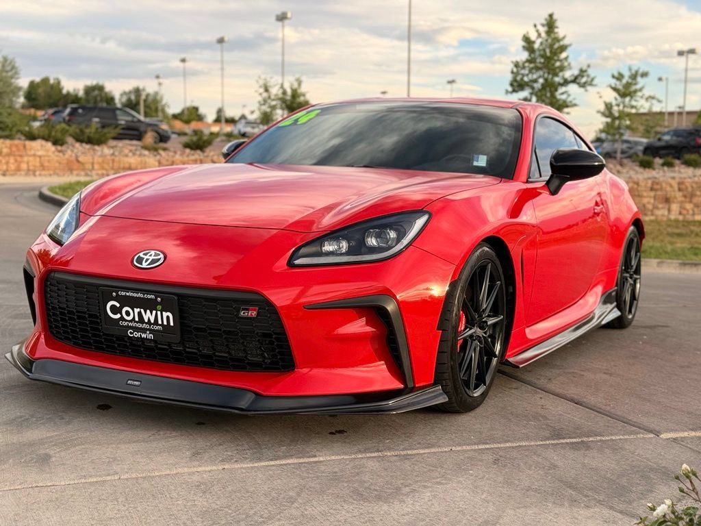 Used 2024 Toyota GR86 Premium w/ Performance Package RWD image 3