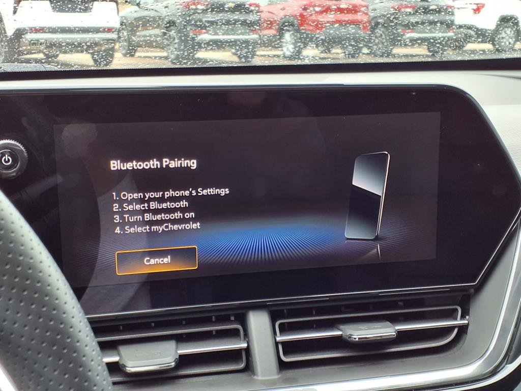 Used 2025 Chevrolet Trax RS w/ Sunroof Package image 6