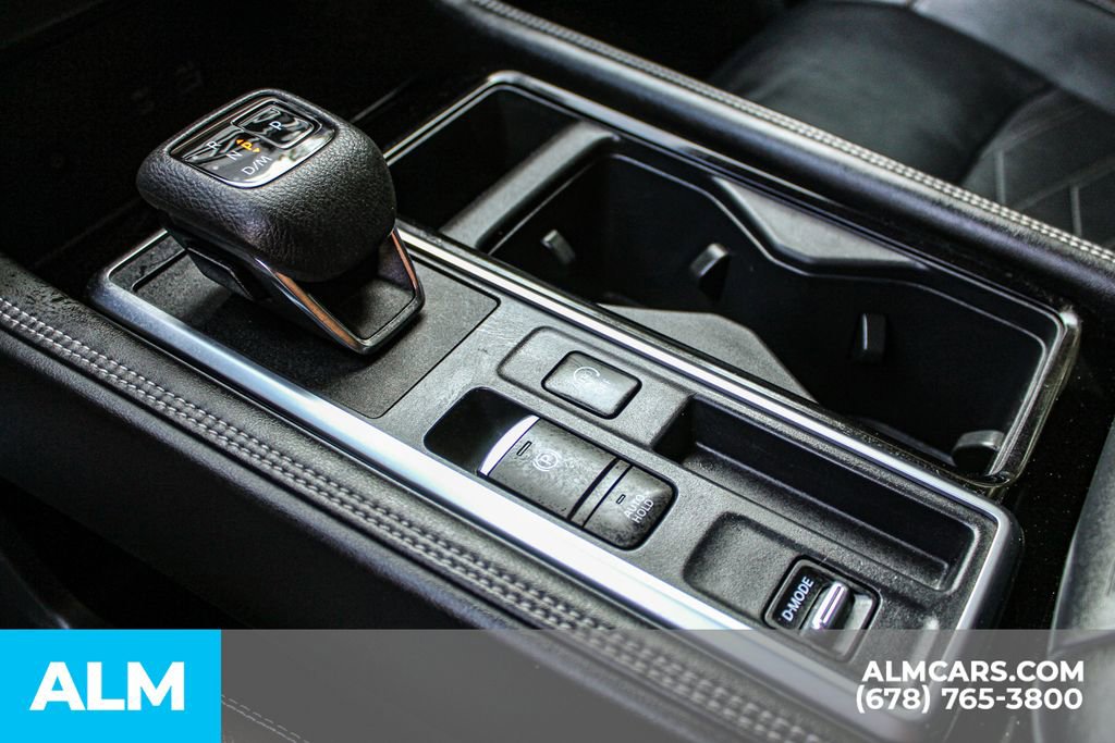 Used 2022 Nissan Pathfinder Platinum w/ Cargo Package image 37