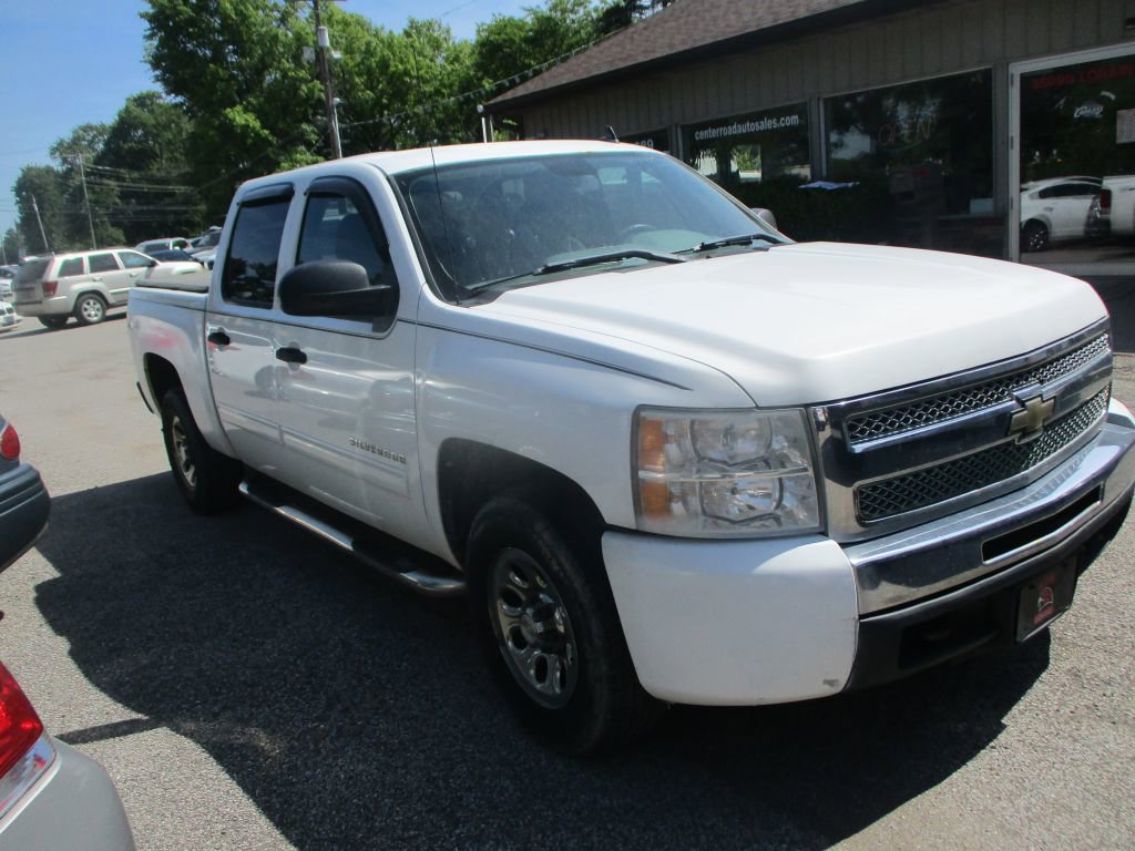 Used 2011 Chevrolet Silverado 1500 LS AWD/4WD image 3