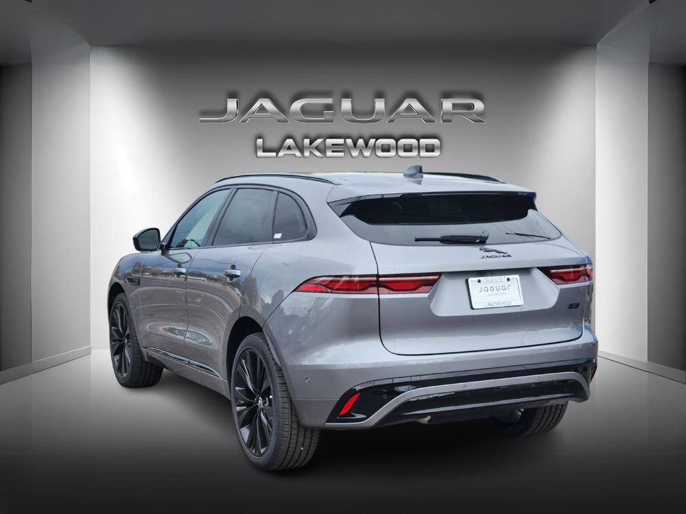New 2026 Jaguar F-PACE R-Dynamic S image 3