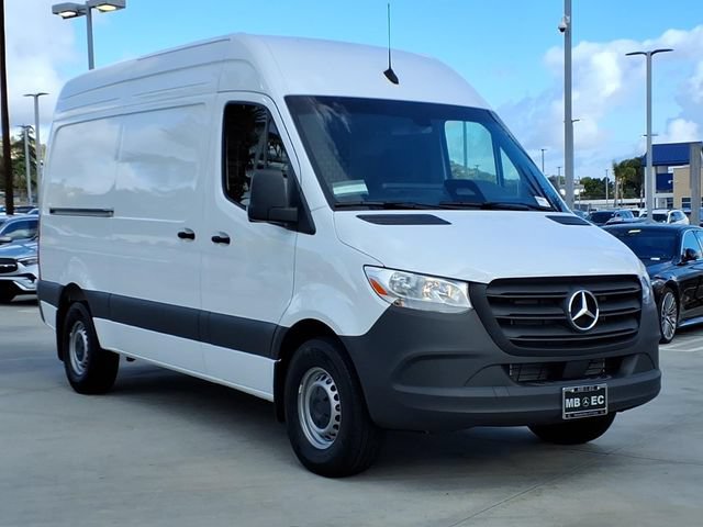 Used 2025 Mercedes-Benz Sprinter 2500 image 17