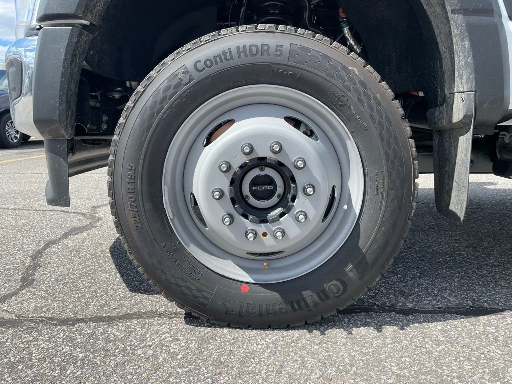 New 2026 Ford F550 4x4 Regular Cab Super Duty image 6
