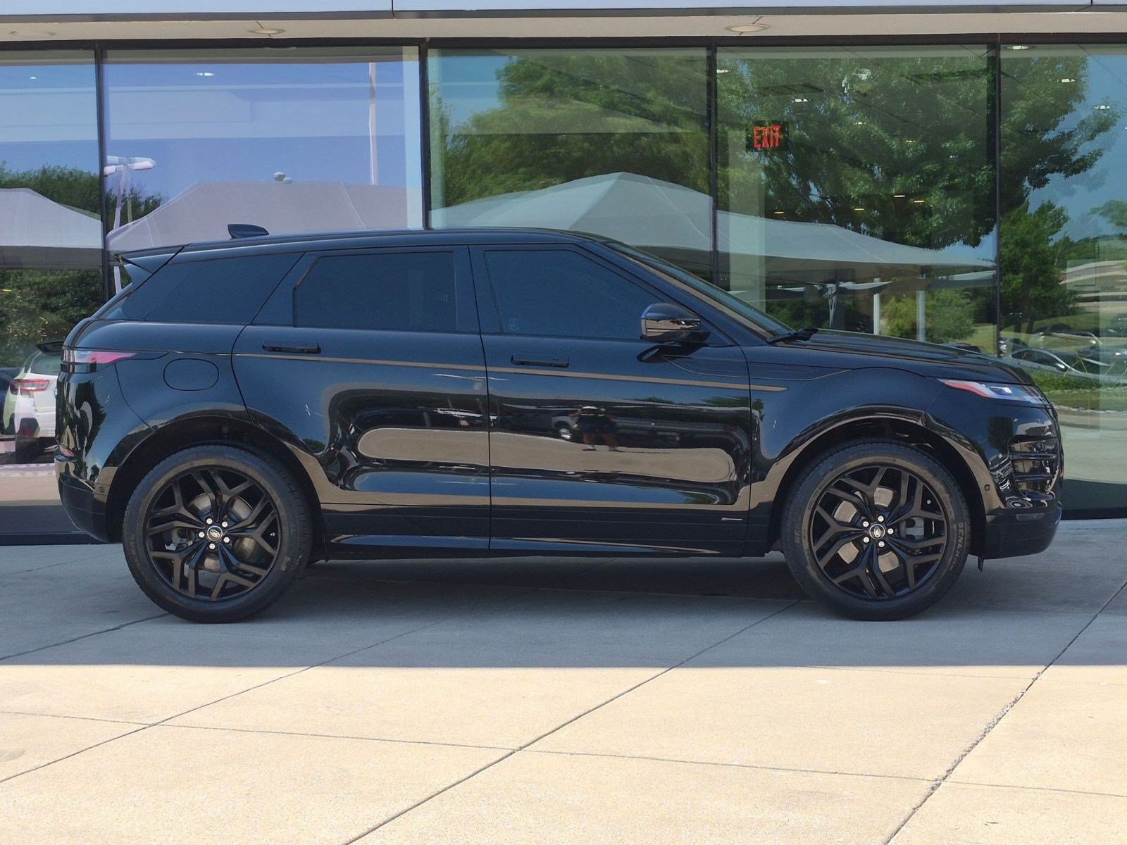 Used 2020 Land Rover Range Rover Evoque R-Dynamic SE AWD/4WD image 8