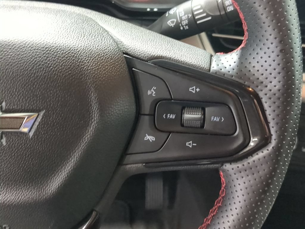 Used 2024 Chevrolet Trax RS w/ Driver Confidence Package FWD image 30
