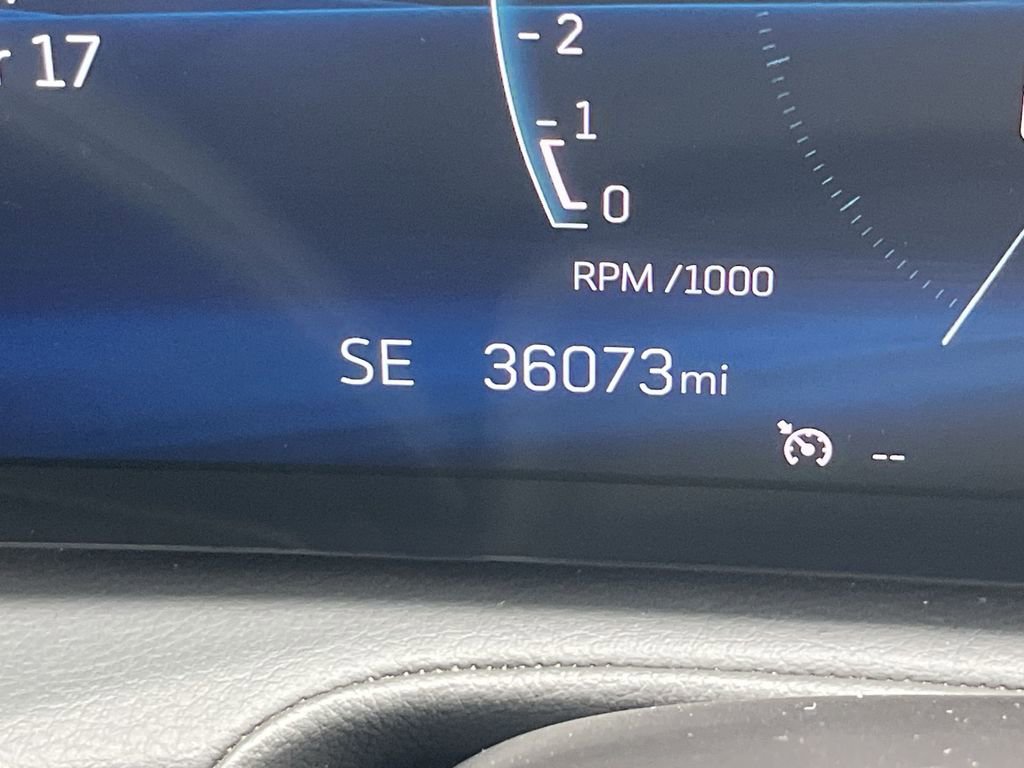 Used 2024 Cadillac XT4 Premium Luxury image 4