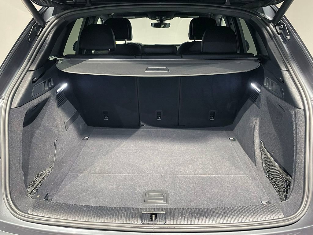 Used 2020 Audi Q5 2.0T Premium w/ Titanium Sport Package image 5