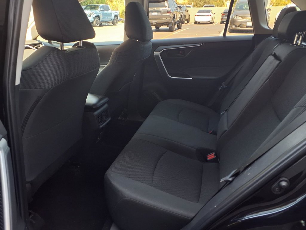 Certified 2025 Toyota RAV4 LE FWD image 22
