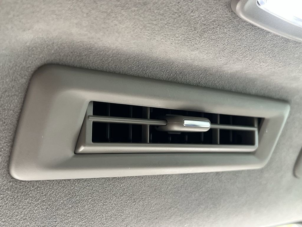 Used 2022 Cadillac Escalade ESV Premium Luxury Platinum w/ Heavy-Duty Trailer Package image 14