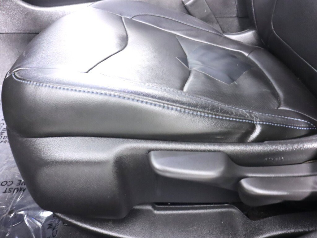 Used 2017 Chevrolet Volt LT w/ Comfort Package FWD image 32