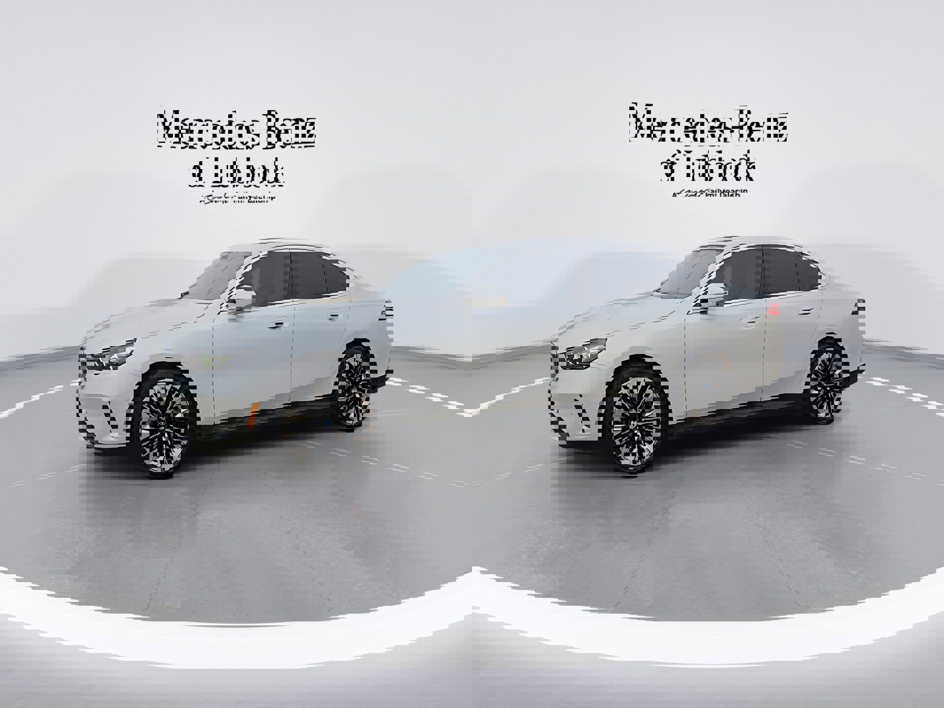 Used 2024 BMW 540i xDrive w/ Premium Package image 5