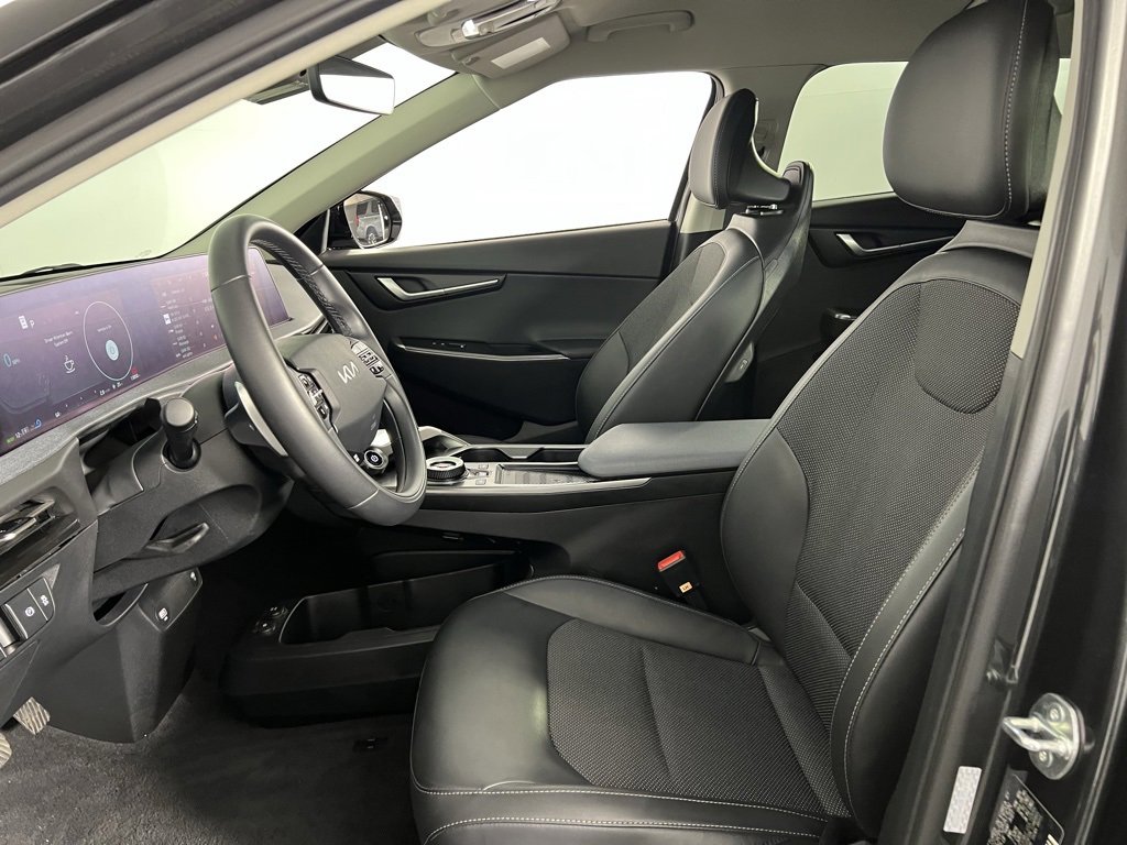 Used 2024 Kia EV6 Light image 22