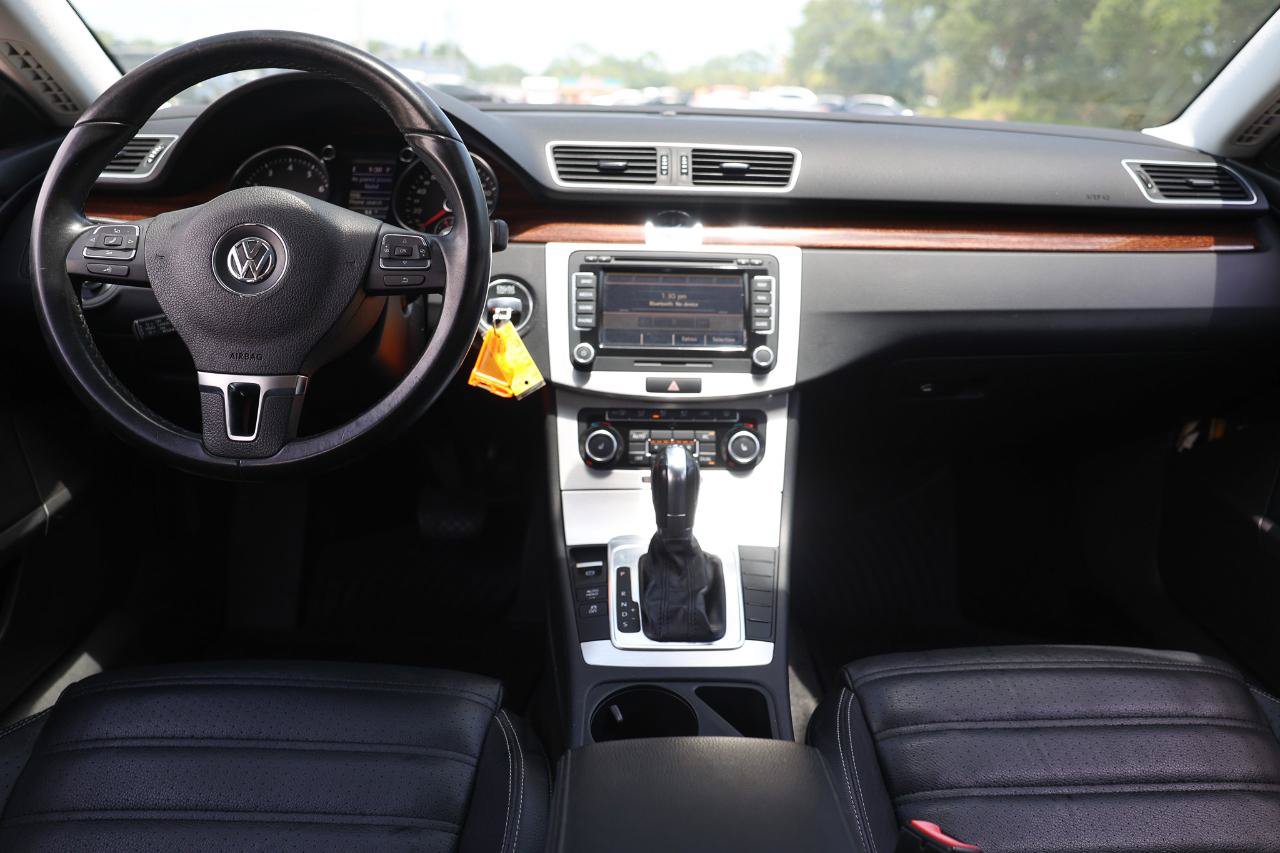 Used 2012 Volkswagen CC Lux FWD image 20