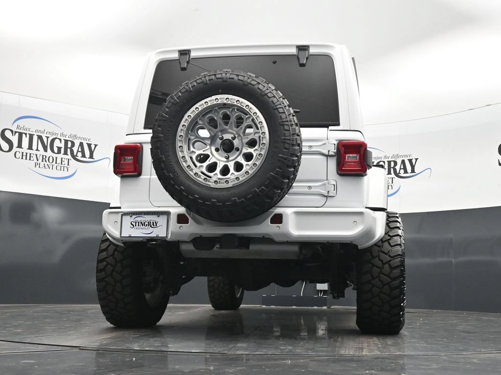Used 2022 Jeep Wrangler Unlimited Sahara AWD/4WD image 31
