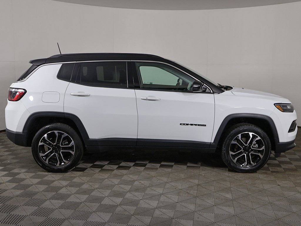 Used 2022 Jeep Compass Limited image 17
