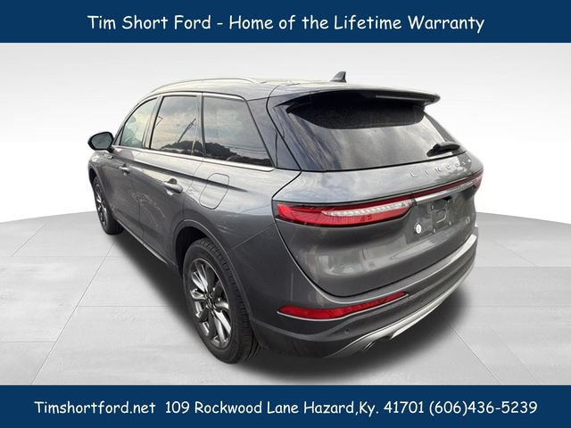 Used 2022 Lincoln Corsair AWD w/ Premium Package image 4