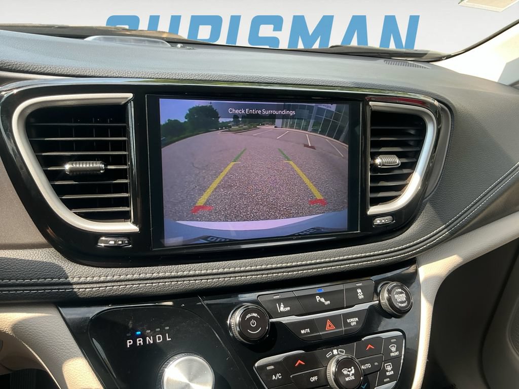 Used 2024 Chrysler Pacifica Limited FWD image 20