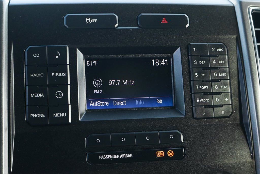 Used 2017 Ford F550 2WD Regular Cab Super Duty image 36