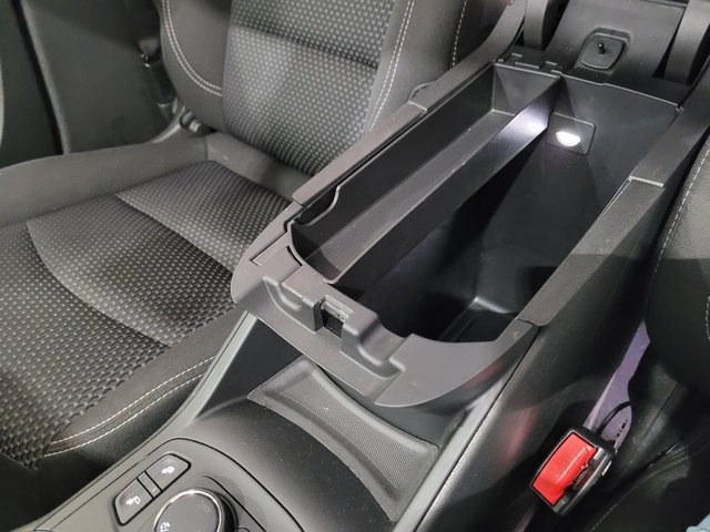 Used 2023 GMC Terrain SLE image 37