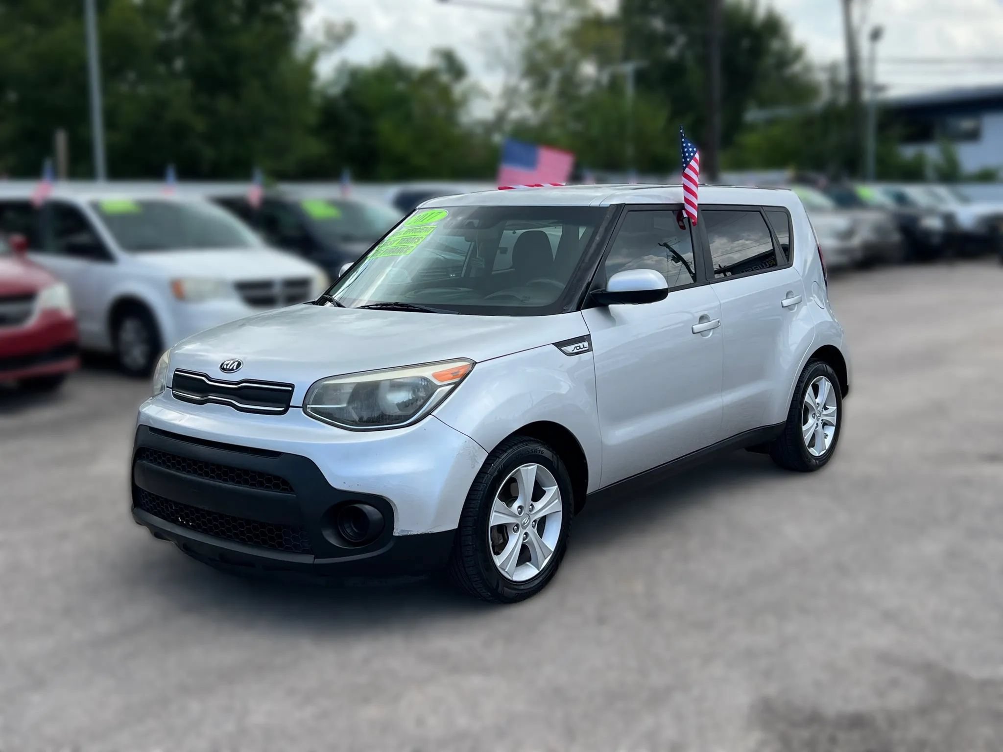Used 2017 Kia Soul FWD image 1