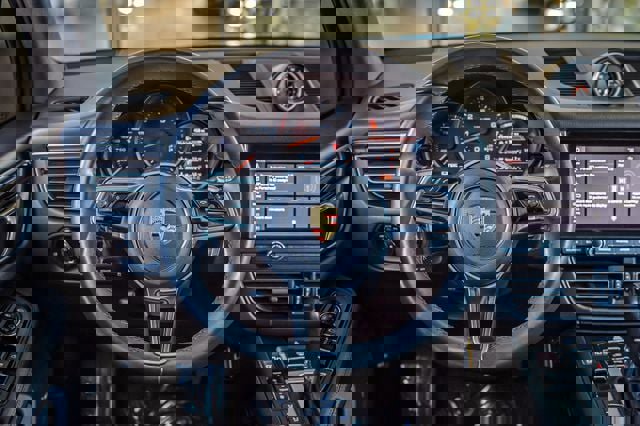 Used 2021 Porsche Macan image 27