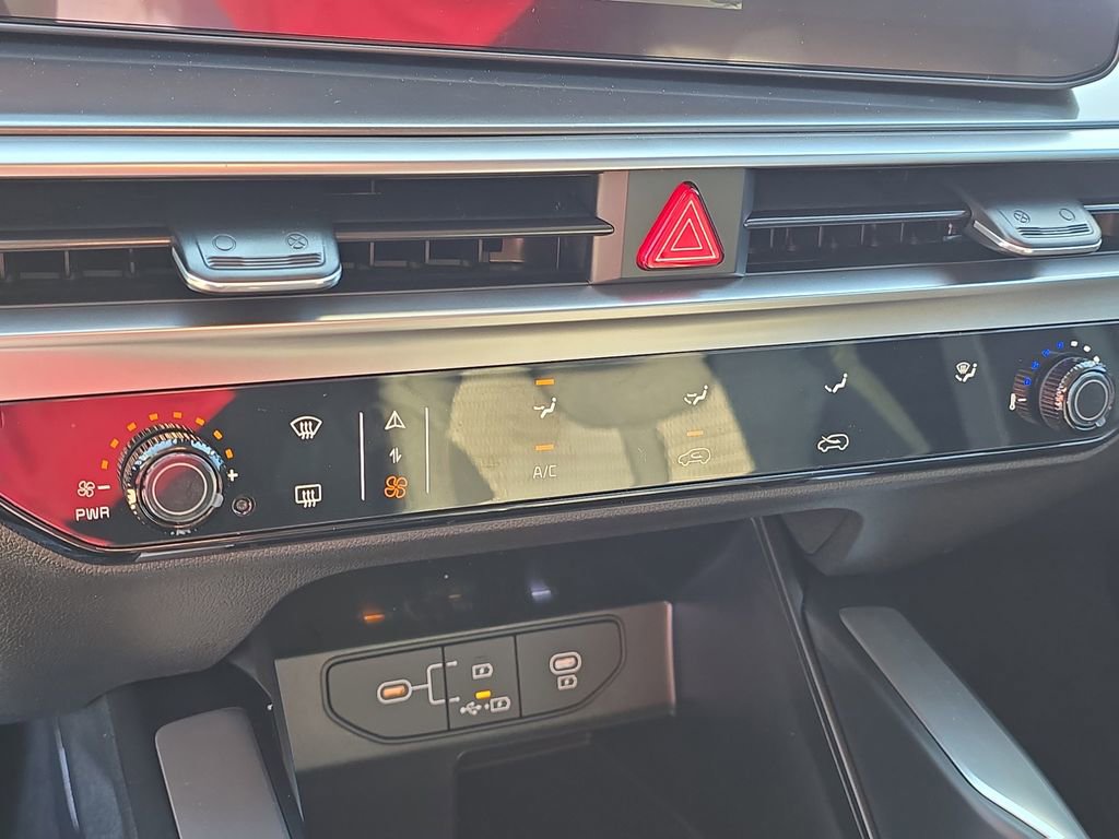 New 2026 Kia Sorento LX image 25