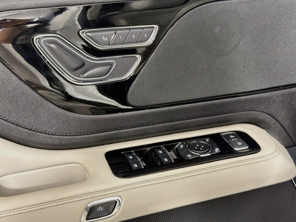 New 2027 Lincoln Aviator 2WD image 18