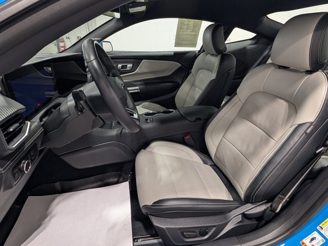 Used 2025 Ford Mustang GT Premium RWD image 17