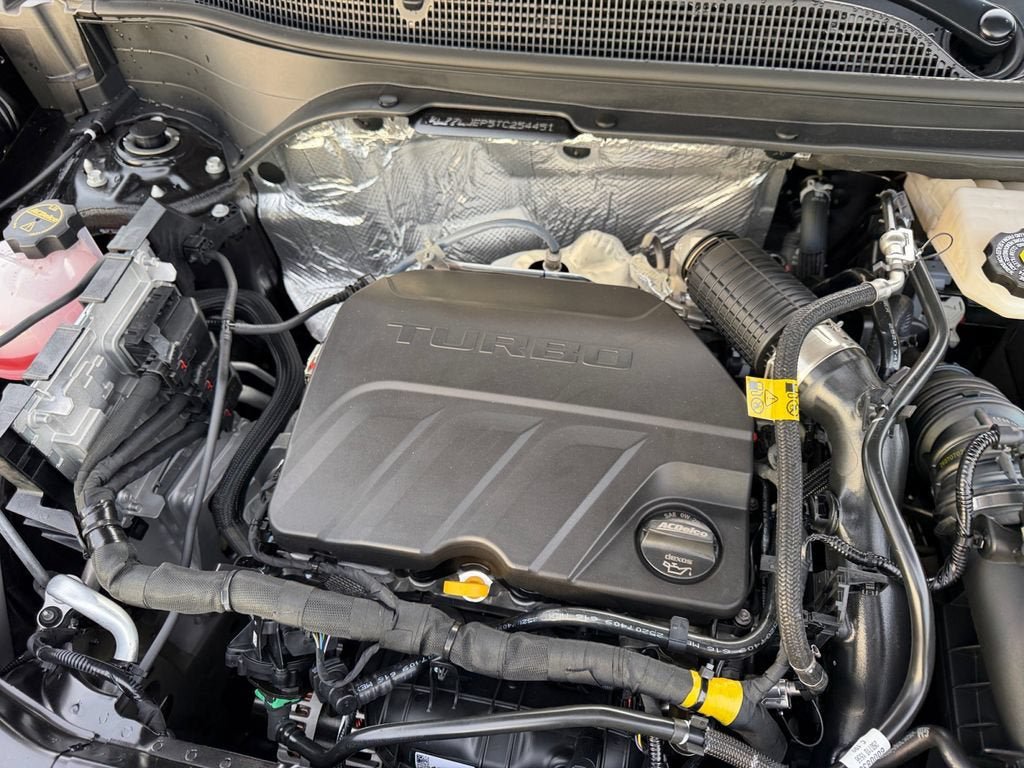 New 2026 Chevrolet Trax RS w/ Sunroof Package FWD image 30