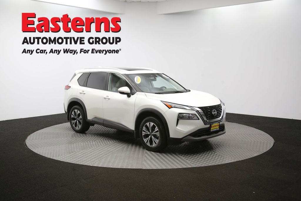 Used 2022 Nissan Rogue SV w/ SV Premium Package image 50