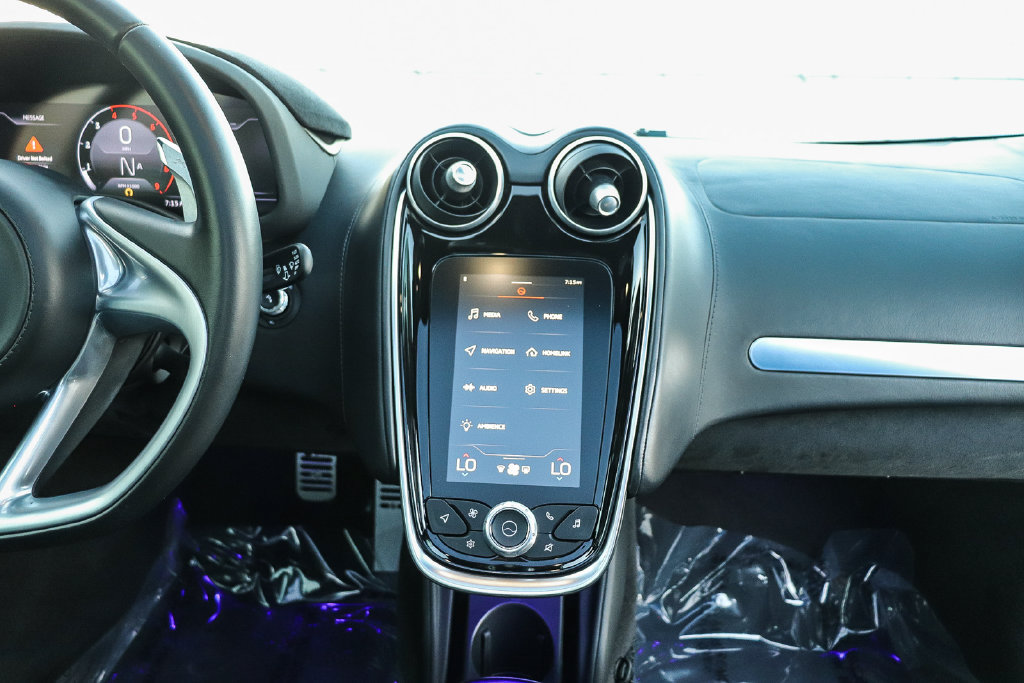 Used 2022 McLaren GT RWD image 14