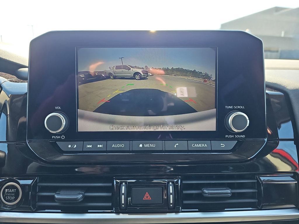 Used 2023 Nissan Pathfinder SV w/ SV Premium Package image 27