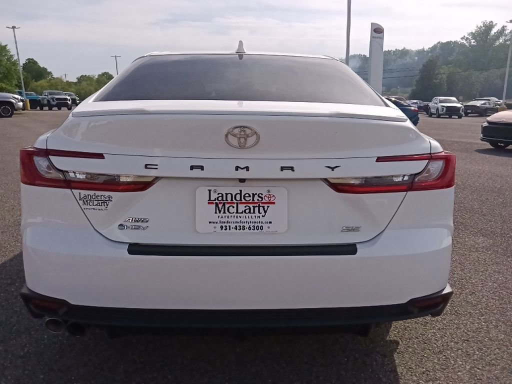 Used 2025 Toyota Camry SE w/ Convenience Package AWD/4WD image 4
