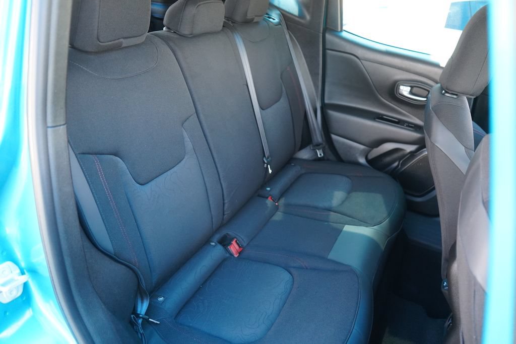 Used 2020 Jeep Renegade Trailhawk w/ Cold Weather Group AWD/4WD image 25
