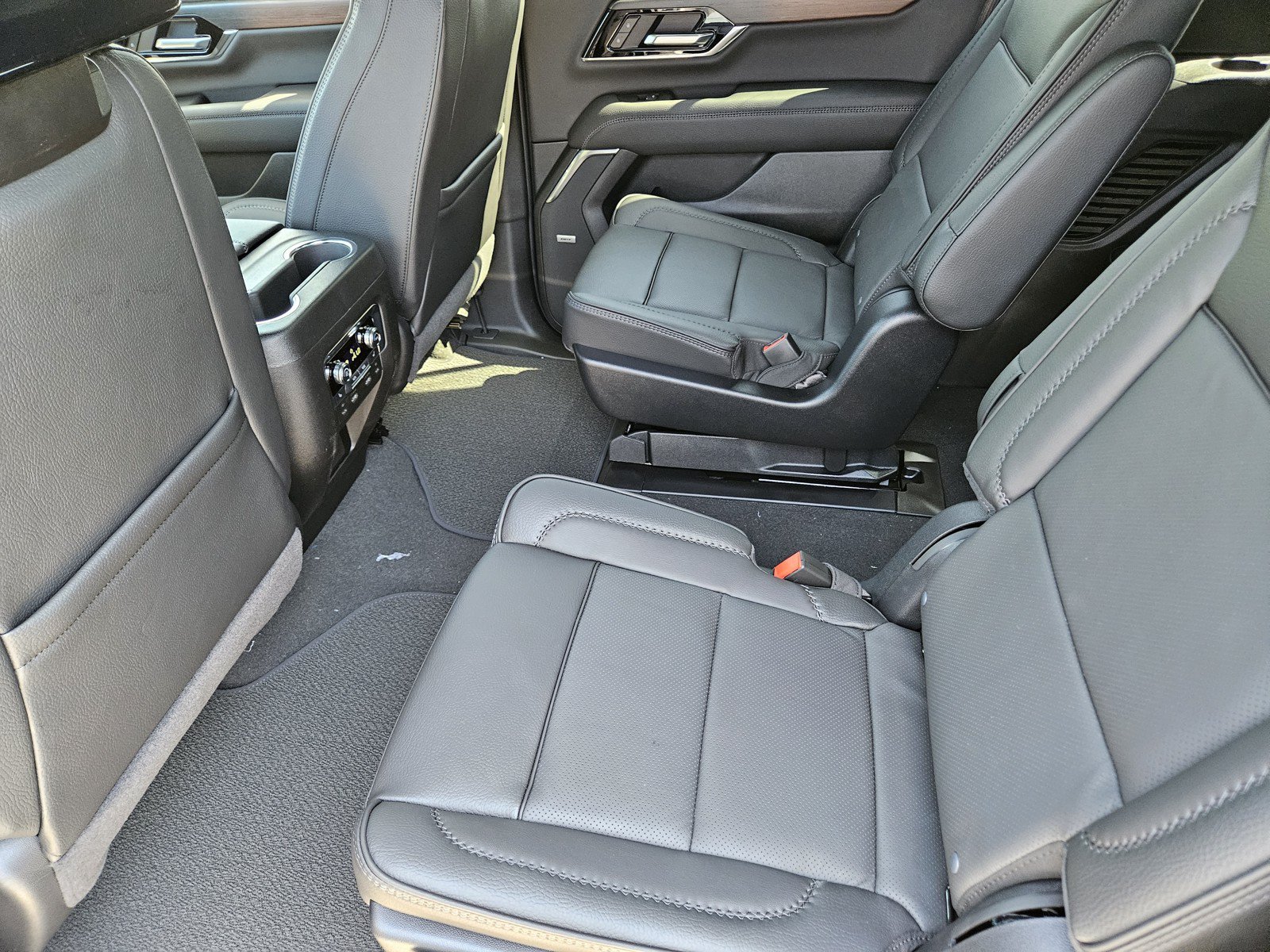 New 2026 GMC Yukon Denali w/ Advanced Technology Package AWD/4WD image 20