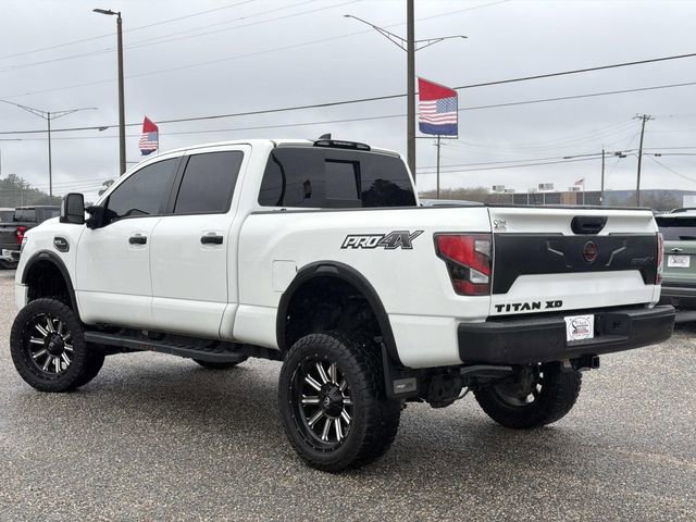 Used 2023 Nissan Titan PRO-4X w/ Pro-4x Convenience Package image 11