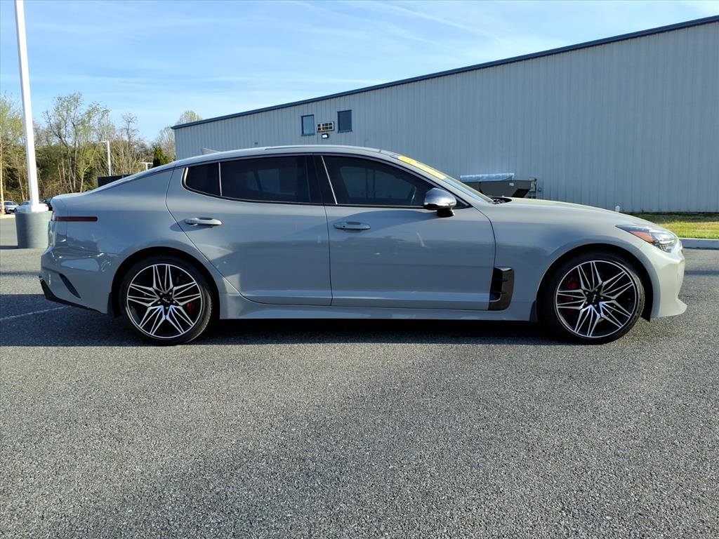 Used 2022 Kia Stinger GT1 image 3