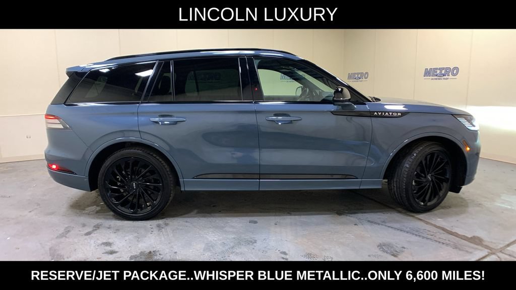 Used 2025 Lincoln Aviator Reserve w/ Equipment Group 201A AWD/4WD image 2