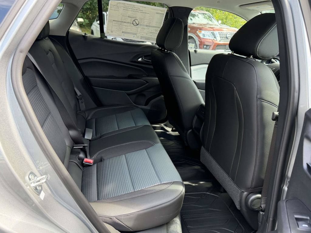 New 2026 Chevrolet Trax LT w/ Driver Confidence Package FWD image 13